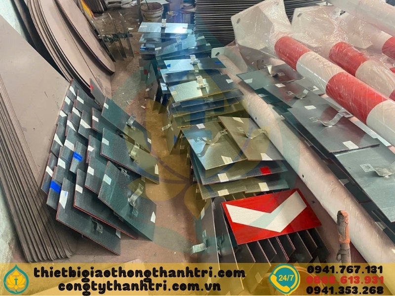 Cung cấp biển báo giao thông tại Hoà Bình
