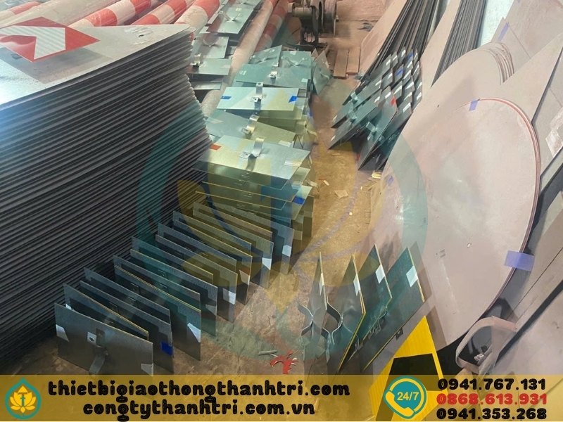 Cung cấp biển báo giao thông tại Hoà Bình