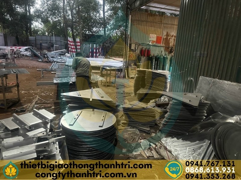 Cung cấp biển báo giao thông tại Sơn La