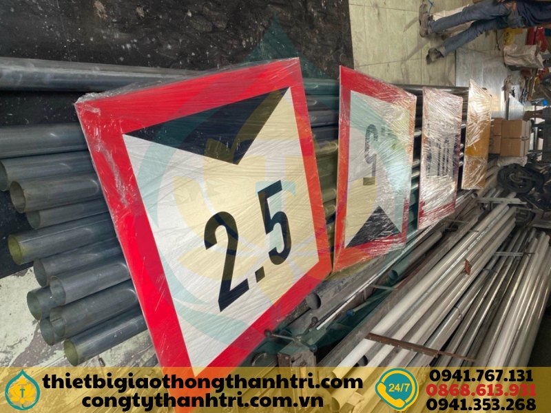 Cung cấp biển báo giao thông tại Tiền Giang