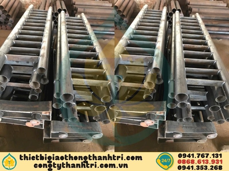 Báo giá lan can cầu đường mạ kẽm nhúng nóng mới nhất