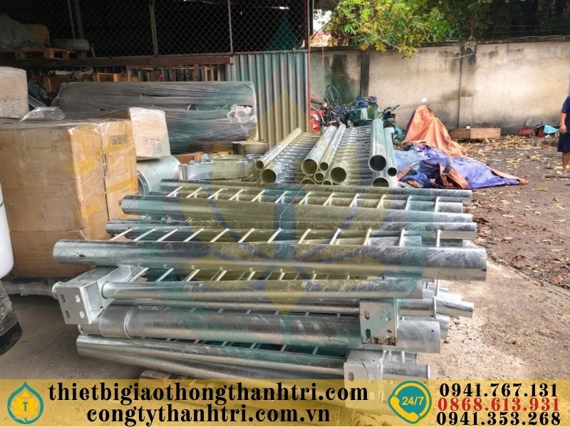 Cung cấp lan can cầu đường mạ kẽm nhúng nóng tại An Giang Cung cấp lan can cầu đường mạ kẽm nhúng nóng tại An Giang