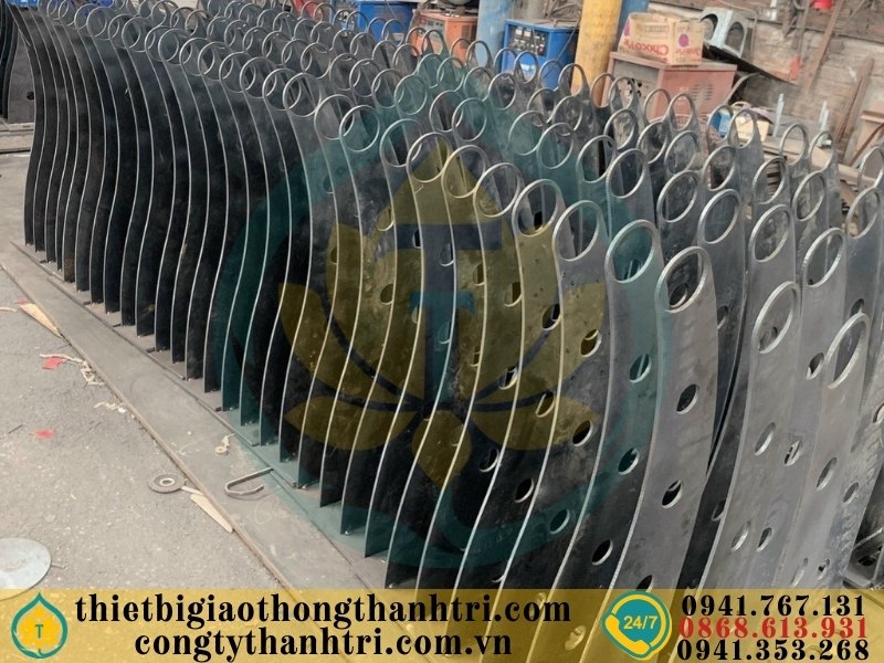Cung cấp lan can cầu đường mạ kẽm nhúng nóng tại An Giang Cung cấp lan can cầu đường mạ kẽm nhúng nóng tại An Giang