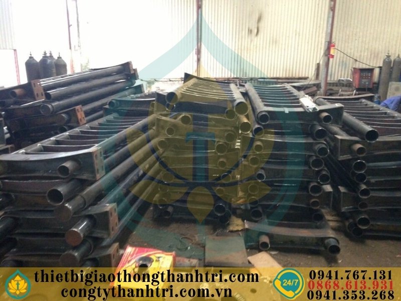 Cung cấp lan can cầu đường mạ kẽm nhúng nóng tại Đắc Nông