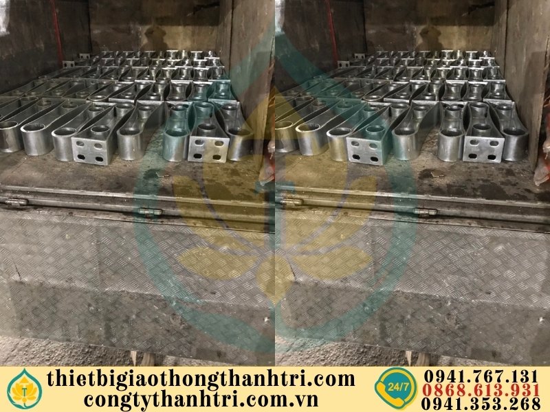 Cung cấp lan can cầu đường mạ kẽm nhúng nóng tại Hà Nội