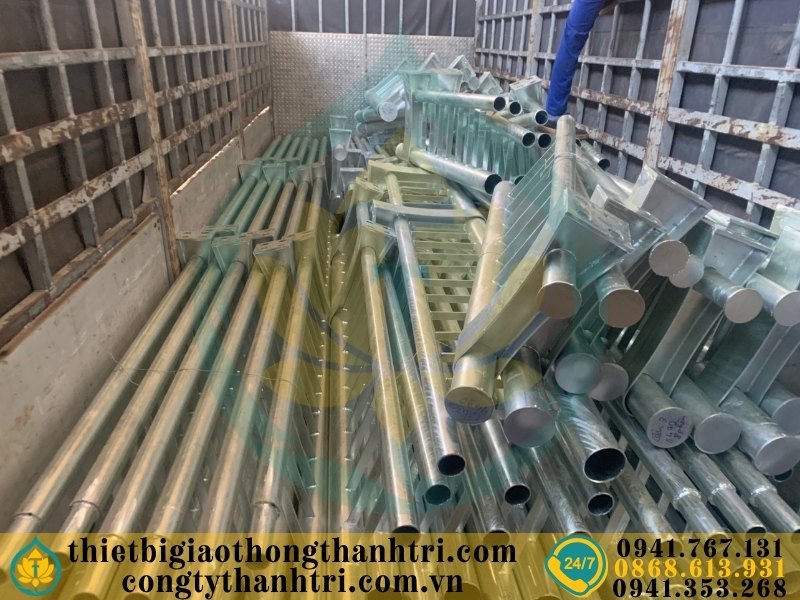 Cung cấp lan can cầu đường mạ kẽm nhúng nóng tại Hưng Yên