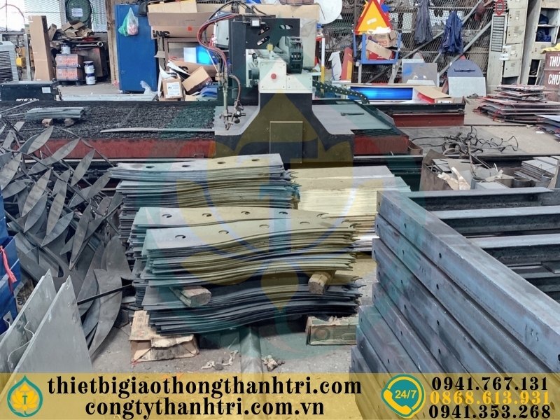 Cung cấp lan can cầu đường mạ kẽm nhúng nóng tại Lâm Đồng