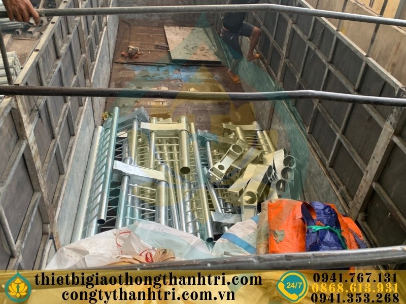 Cung cấp lan can cầu đường mạ kẽm nhúng nóng tại Nam Định