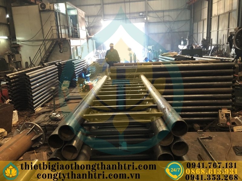 Cung cấp lan can cầu đường mạ kẽm nhúng nóng tại Ninh Bình