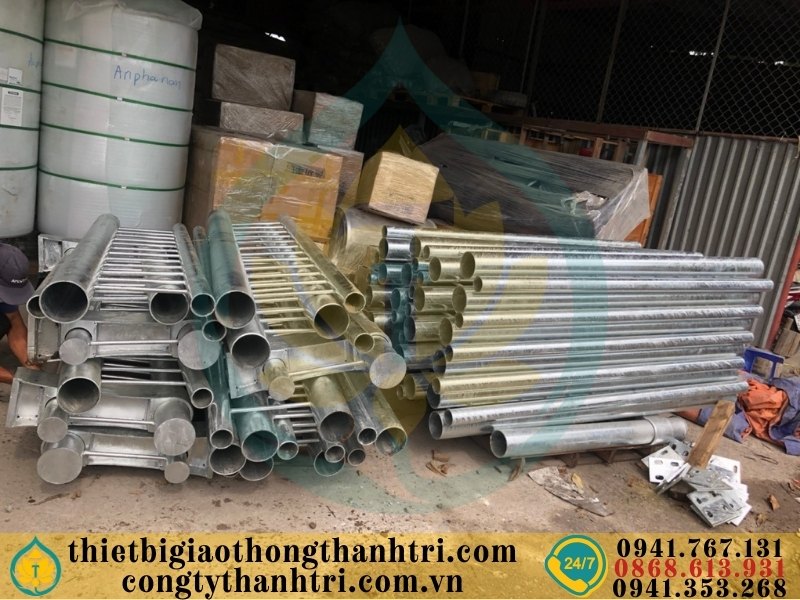 Cung cấp lan can cầu đường mạ kẽm nhúng nóng tại Quảng Nam Cung cấp lan can cầu đường mạ kẽm nhúng nóng tại Quảng Nam