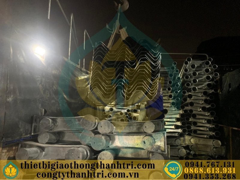 Cung cấp lan can cầu đường mạ kẽm nhúng nóng tại Tiền Giang