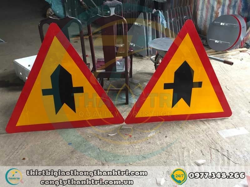Cung cấp biển báo giao thông đường bộ đường thuỷ tại Lào Cai