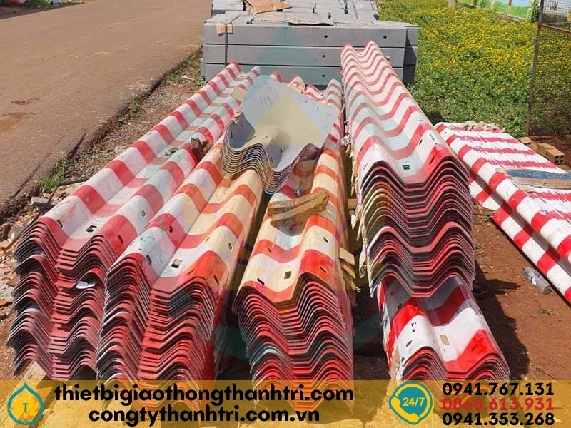 Cung cấp hộ lan tôn sóng hộ lan mềm tại Hà Giang Cung cấp hộ lan tôn sóng hộ lan mềm tại Hà Giang